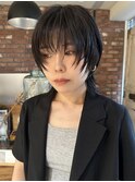 黒髪ショートウルフミディアムレイヤー