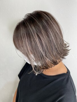 リアンリリィ バイ エイル トウキョウ(Lian lily by Eir Tokyo) ハイライトミルクティーグレージュ小岩