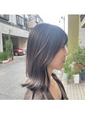 グレージュ×レイヤー