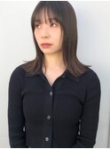 大人シンプルな王道ミディ