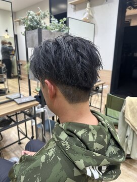 メンズサロン ビーズ 春日井市民病院前店(B's) センターパート