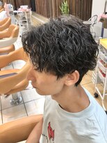 クオリス 上板橋店(QUALIS)&nbsp;社会人◎縦落ちスパイラル×センターパートで好印象