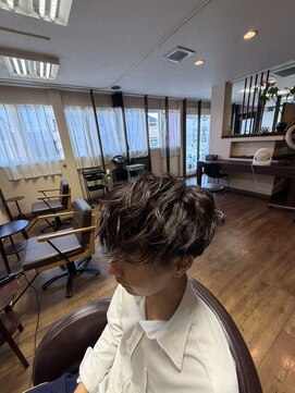 ヘアーズ はれるや(hair's) 波巻きパーマスパイラルパーマ韓国系カジュアルマッシュ