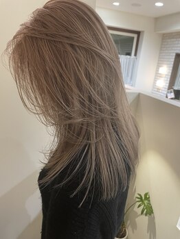 アイ(aii)の写真/トレンドのレイヤーカット！軽さや動きで、扱いやすい理想の髪型を提案♪
