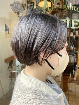 ロジエ(ROSIER) 大人かわいいショートボブ