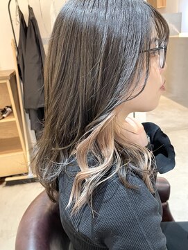 ウック(wooc) ホワイト風パープルイヤリングカラー