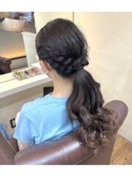 ディア(.eer) ゴージャスなポニーテール♪