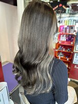 グリッツ (GLITZ) インナーカラー ホワイトベージュ ロング