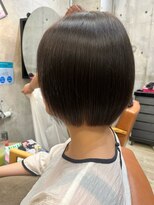 コージー(Kozy) まとまりぱっつとボブ/グレージュブラウン