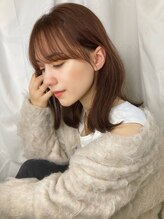 ブリス(VLISS) ミディアム レイヤーカット 顔周りレイヤー 透明感 20代30代40代