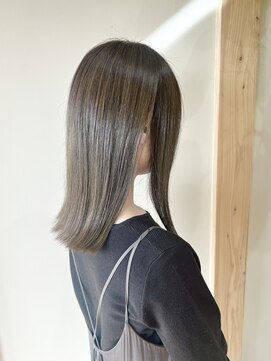 ジェロ(GELo) 透明感切りっぱボブ