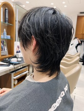 ピークアブー アヴェダ ギンザシックス(PEEK-A-BOO AVEDA GINZASIX) 襟足長め　メンズスタイルウルフヘア束感黒髪
