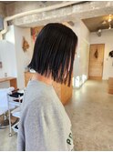 やや前下がりのパッツン