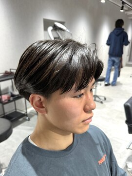 刈り上げナチュラルセンターパート