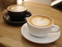 セラ(Cela)の雰囲気（カフェのような店内でリラックスした時間をお過ごしください）