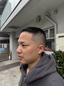 ウェルビーングサロン(Weell-Bening Salon) スキンフェード×ショートアップスタイル