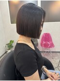 切りっぱなしミニボブ