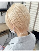 ラウラアンドロー(LAURA&RO) 【ブロンドショート】