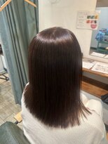 スリー(THREE)&nbsp;【美髪】ツヤ感ストレートで小顔魅せ似合わせ