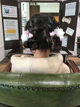 美容室 エス 加賀野店(es) ゆるふわ卒業式セット!