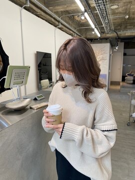 シアー(siar) グレージュ