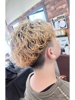 アッシュヘアー&nbsp;波巻きパーマヘア　ブリーチ毛もOK