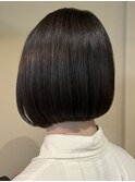 暗髪オリーブカラー×ぱつっとボブ