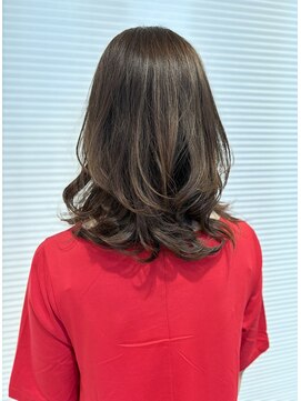 ゼン ネオ(Zen Neo) 艶々トリートメントでミディアムふわ巻き