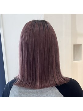 ユニ バイ マグ 長野店(Uni.by Mag) 20代30代ラインダブルカラーピンクカラー外ハネ