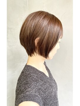 リブ(live) ショートボブ/モーヴベージュ