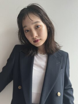 シベルバレー 横浜(sibell) ＊20代30代切りっぱなしボブタッセルボブ顔周りレイヤーオリーブ