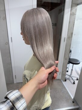 ヴィヴィー 福岡天神店(VIVIE) ダメージレスなブリーチで艶々ハイトーンに