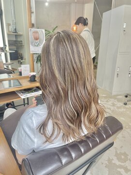 ロディーナコク 大口 新子安(rodina.coc) コントラストハイライト/ハイトーンカラー/ミルクティーアッシュ