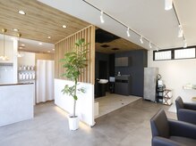 ラフ(Laf.)の雰囲気（フルフラットのシャンプー台で癒しの時間を♪）