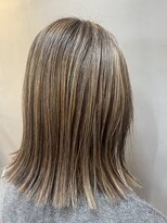 バジオットエイチ(BUZZIoT h)&nbsp;【白髪ぼかし】脱白髪染めハイライト