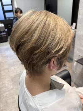 アフィックス ヘア 水天宮前店(affix hair) ミルクティーベージュ　くびれショート