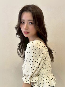 アンニュ(annuy) 前髪なし ブラウンベージュ 顔周りレイヤー ロングレイヤー 美髪