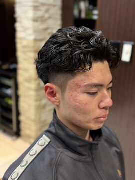 ヘアーモードキクチ 神田日銀通り店 オールバックパーマ