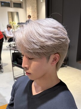 ボンドストーリールミエール(Bond Story lumiere) メンズホワイトミルクティーベージュ/韓流毛流れセンターパート