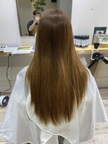 ソイア 春日井店(Soea) バレイヤージュビフォー 赤み・黄みが残る施術前の状態