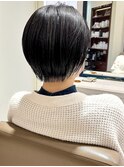 骨格を綺麗に見せるショートボブ