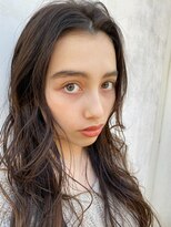 ロイジー(roijir)&nbsp;表参道roijir×センター分け前髪☆柔らかパーマスタイル