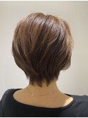 大人女性のショートスタイル