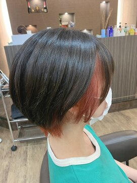 アルターリール(aL ter Rire) ショート×インナーカラーレッド/福原遼華