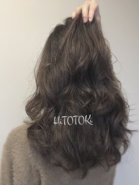 ナゴミノヒトトキ(NAGOMI NO HiTOTOKi) ロンググレージュ×くすみベージュ