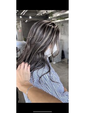 アポロ 横浜駅店(apollo) ハイライトバレイヤージュダブルカラーミルクティーベージュ