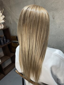 ハウル(Howl) ケアブリーチ/髪質改善/ハイトーン/ミルクティー