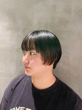 ロディーナ 大口 新子安(rodina) 【アクセントカラー☆】×スッキリ刈り上げ丸みショート