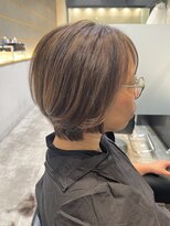 アヴァンス アリオ鳳店(AVANCE)&nbsp;白髪ぼかしハイライト×ショートカット