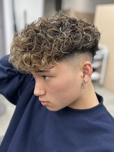アンバー(UMBER) スペインカール　短髪パーマ　メンズパーマ